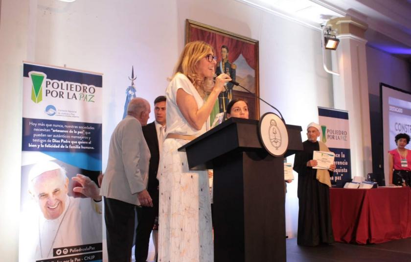 Bridges Builders CC Receives the Poliedro de la Paz Award