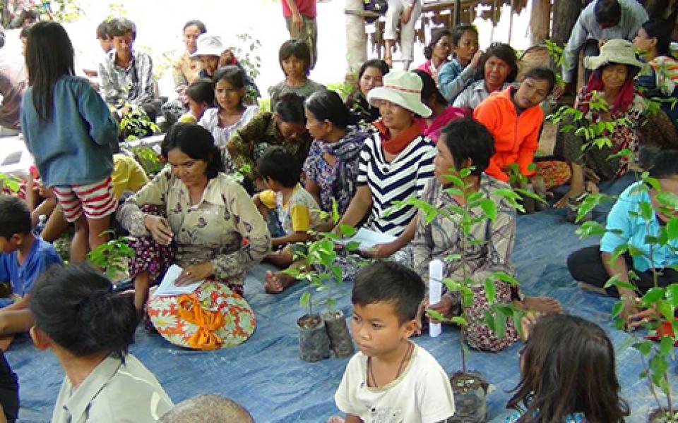 ACT-IDP2015-TreePlantingPeaceWalk5.jpg