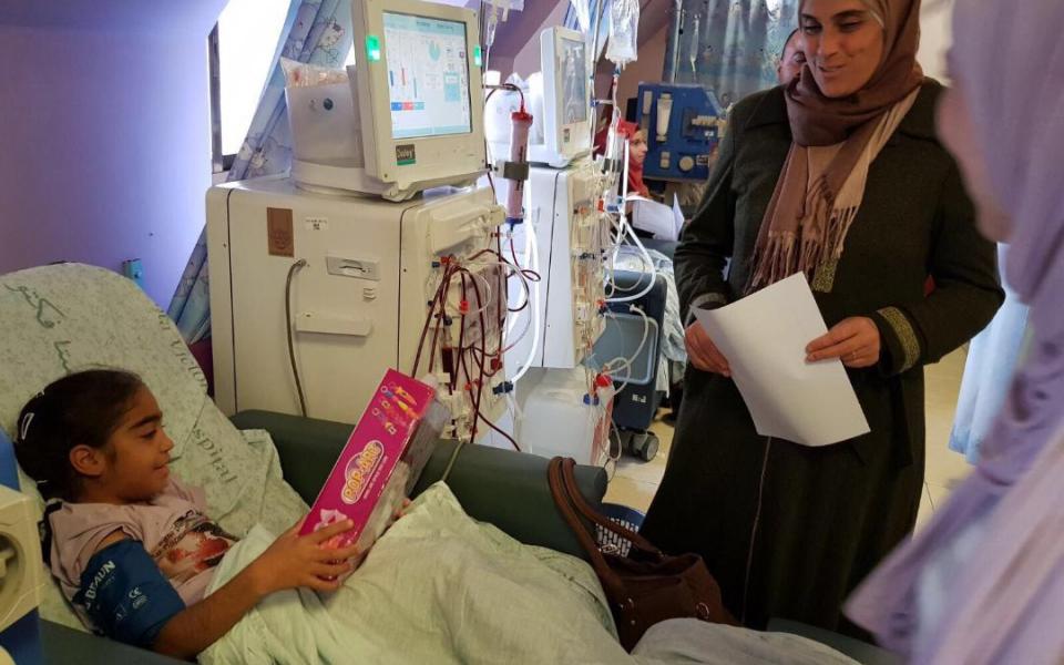 Hope for Palestinian Kids visits hospital on Christmas