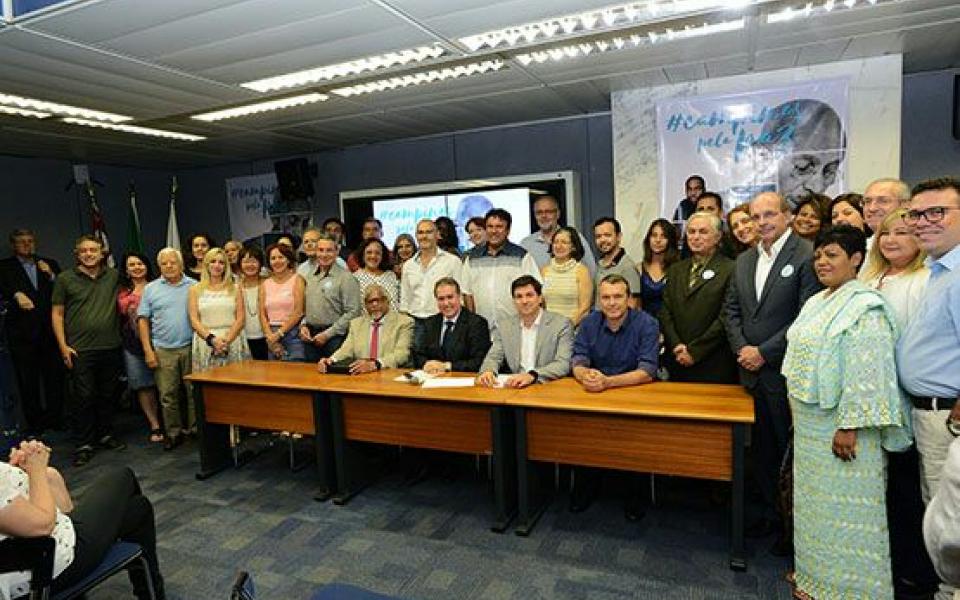 Council of Culture of Peace Campinas with Arun Gandhi