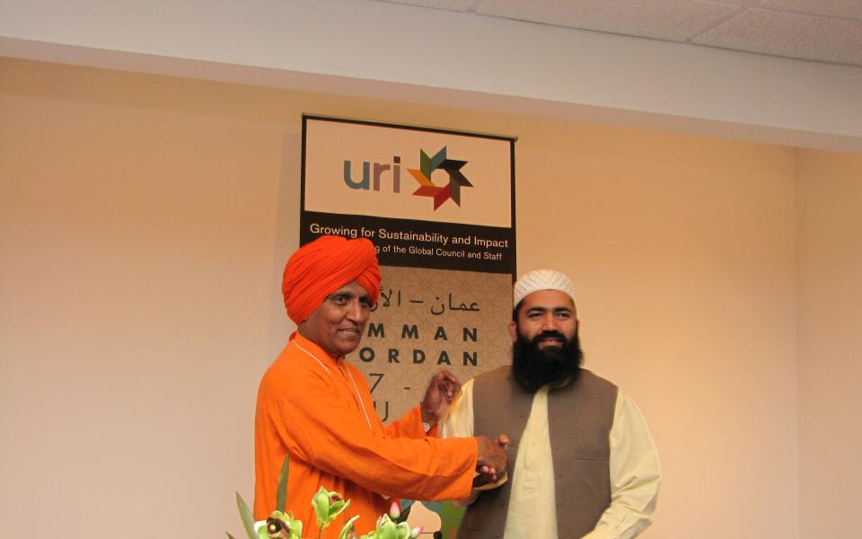 Swami Agnivesh (left) in 2010